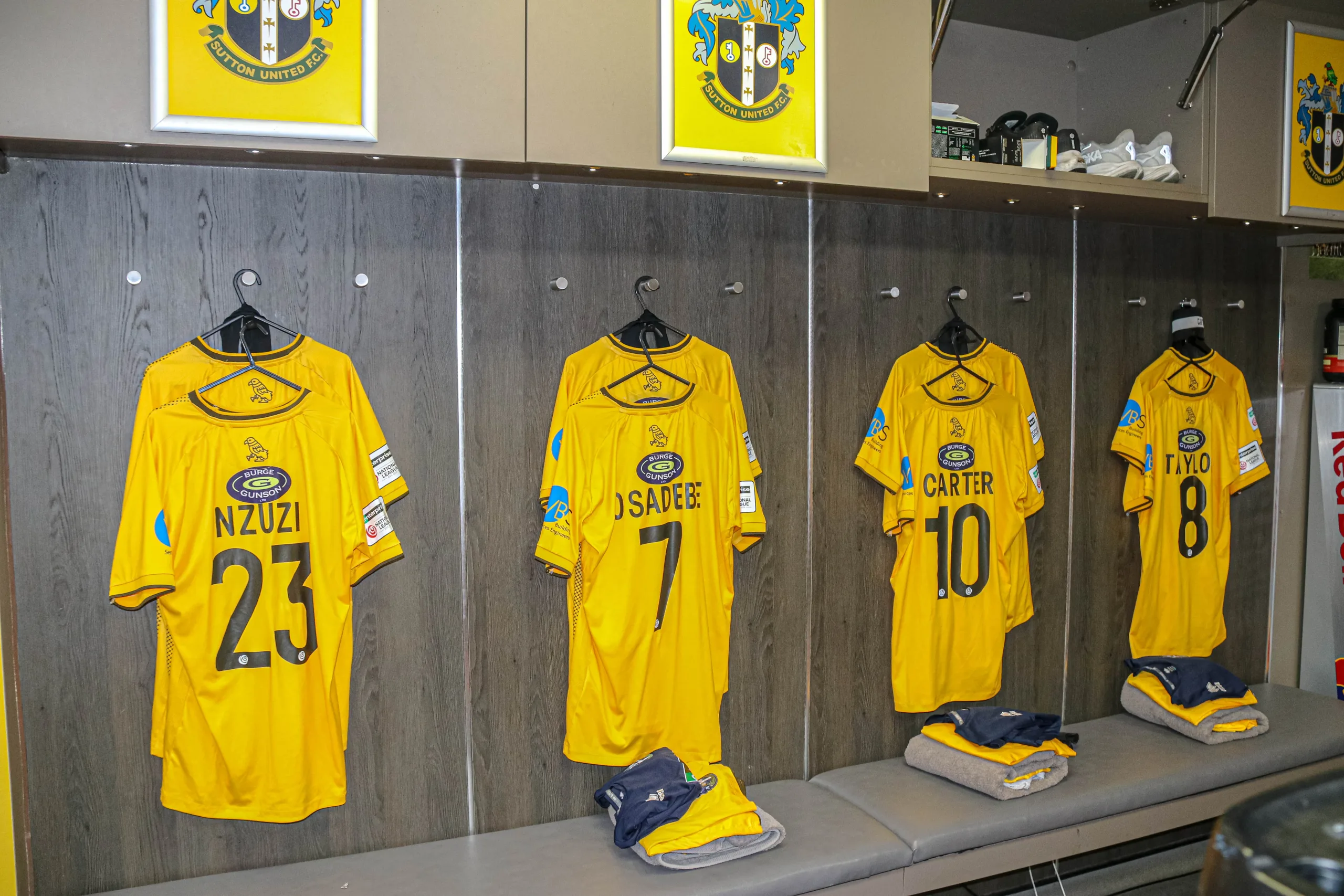 Forest Green Rovers y Sutton United confirman equipos para el duelo en National League